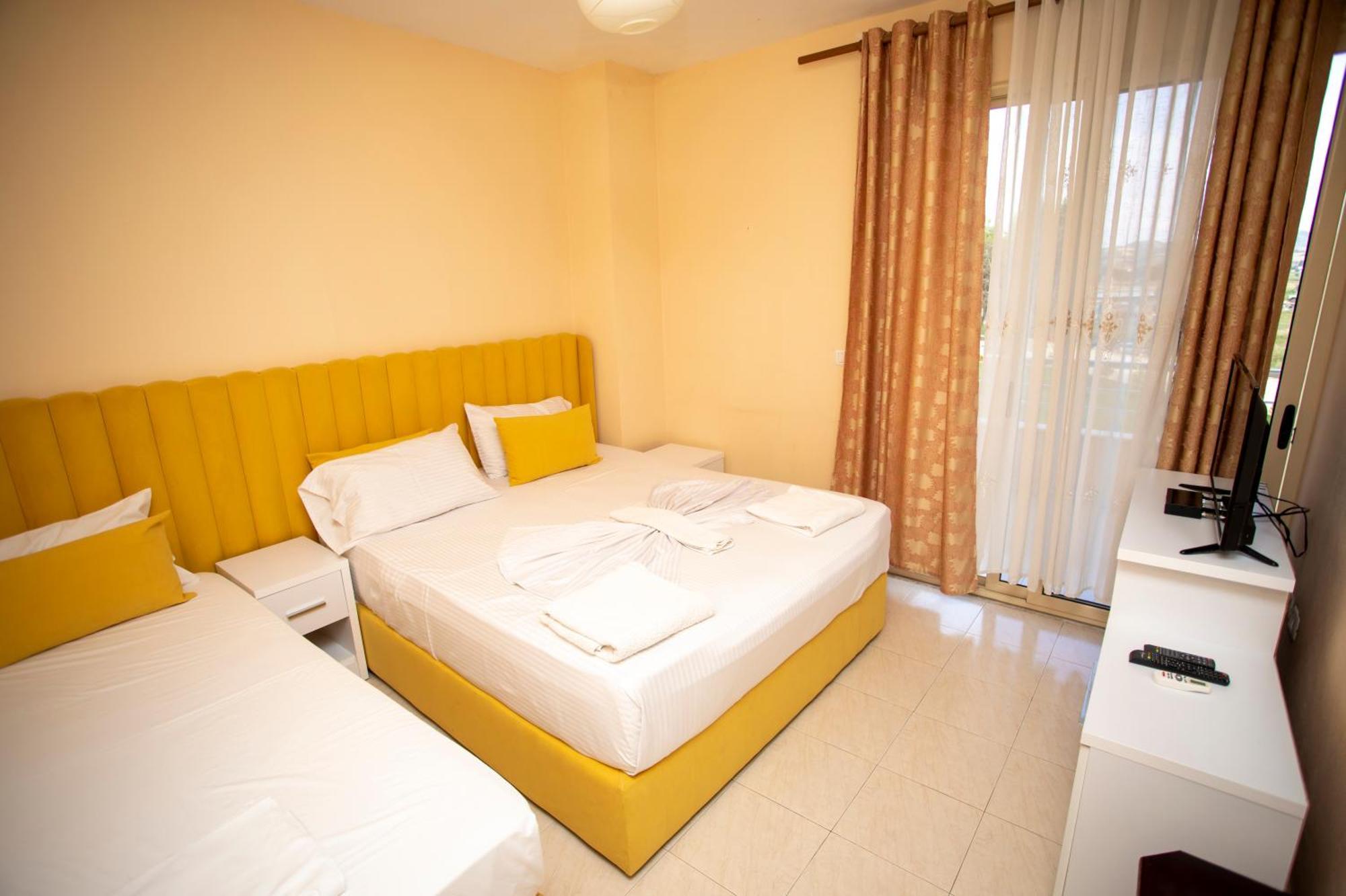 Hotel Sunrise Голем Екстер'єр фото